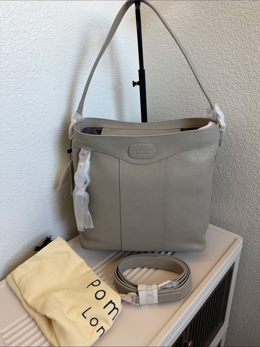 NWT Pom Pom London HAMPSTEAD Bag (QVC) Shoulder Bag in STONE.